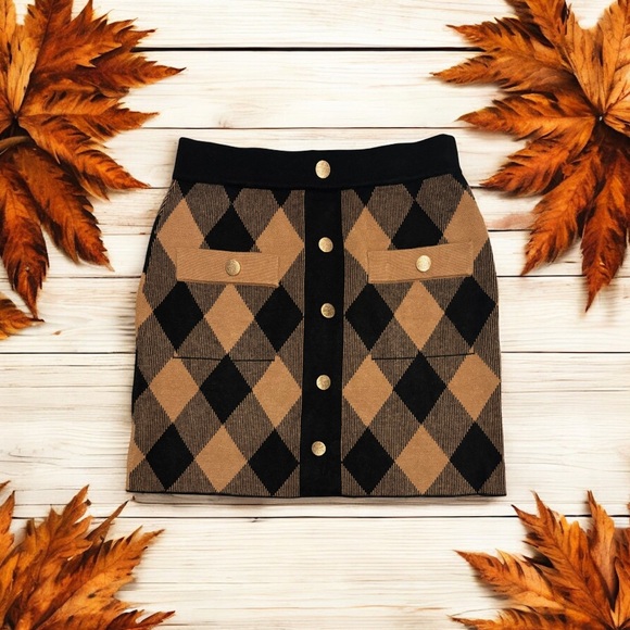 AKIRA Dresses & Skirts - AKIRA Black and Tan Argyle Mini Skirt